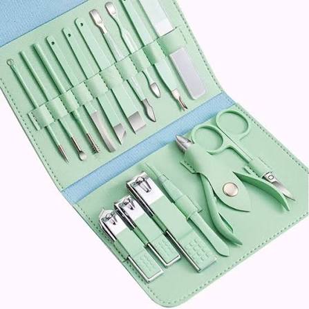 Manicure pedicure kit